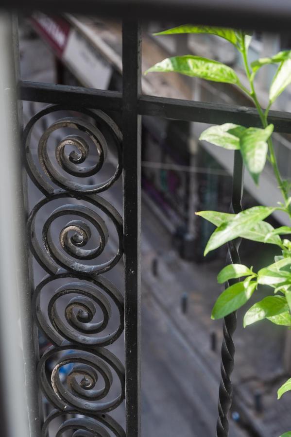 Polytimon, An Athenian Neoclassical Apartment Exterior foto