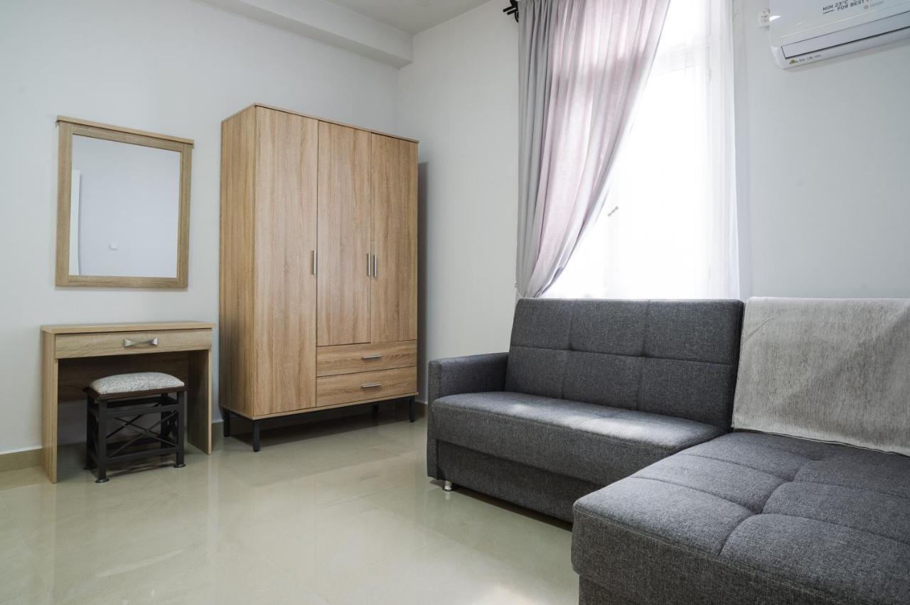 Polytimon, An Athenian Neoclassical Apartment Exterior foto