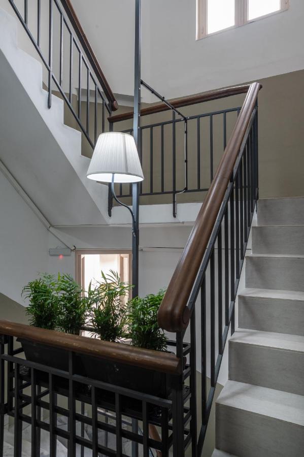 Polytimon, An Athenian Neoclassical Apartment Exterior foto